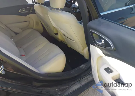 2016 Chrysler 200 Limited z USA, uszkodzony, nr VIN 1C3CCCAB1GN167653